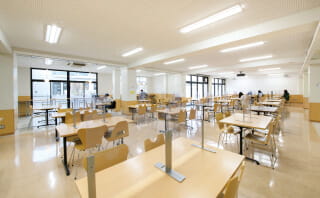 大学食堂の画像