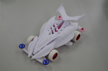 学生が設計したミニ四駆のボディ