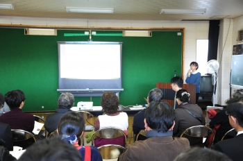 環境ツーリズム学部　山口彩さんによる活動発表の様子