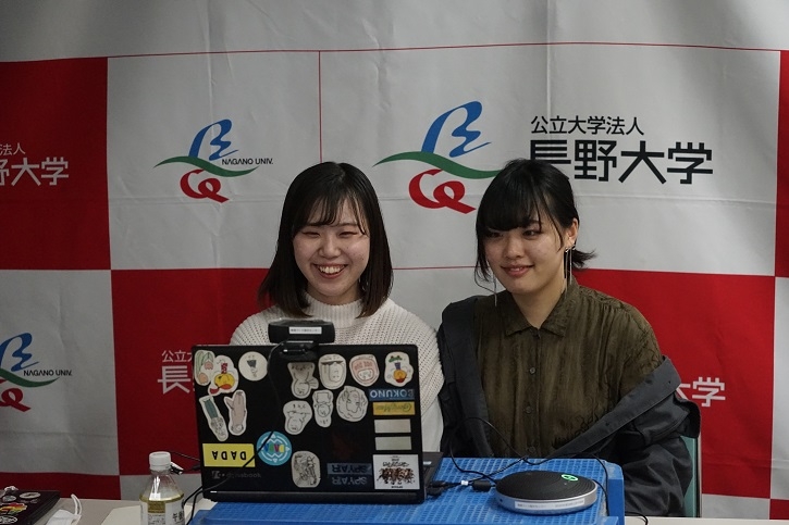 代表して発表を行った近谷さん（写真左）と土屋さん