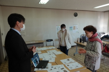 写真を並べて不明の道具を検証