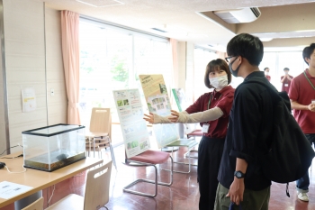 パネル展示では個別の質問にも対応をしております