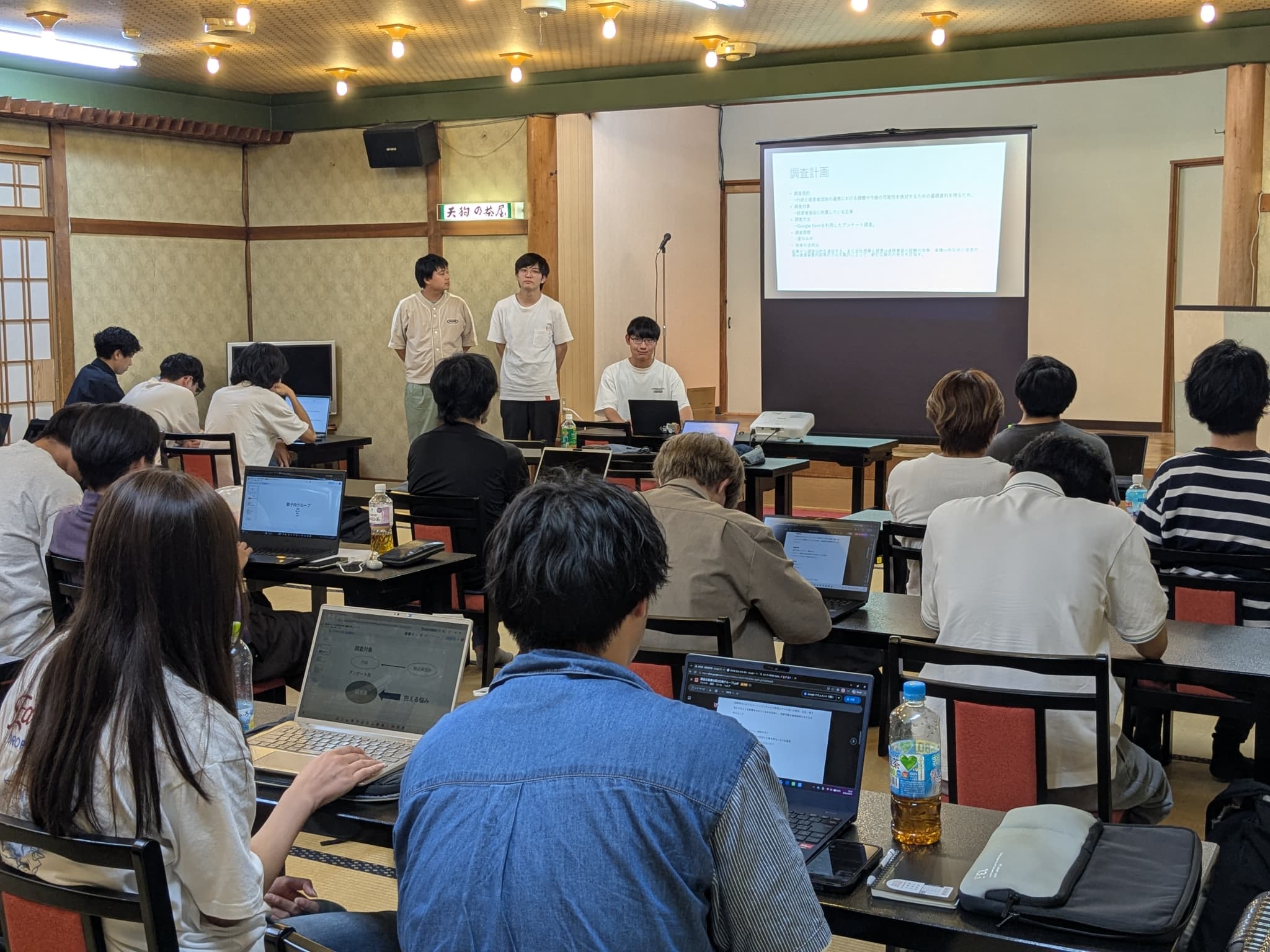 /upload/faculty/content/20260817maeura10.jpg