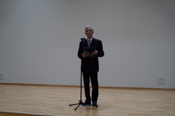 挨拶をする小諸フィルムコミッション会長 牧野和人氏
