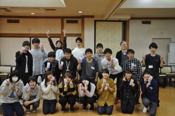 学生の集合写真、４月