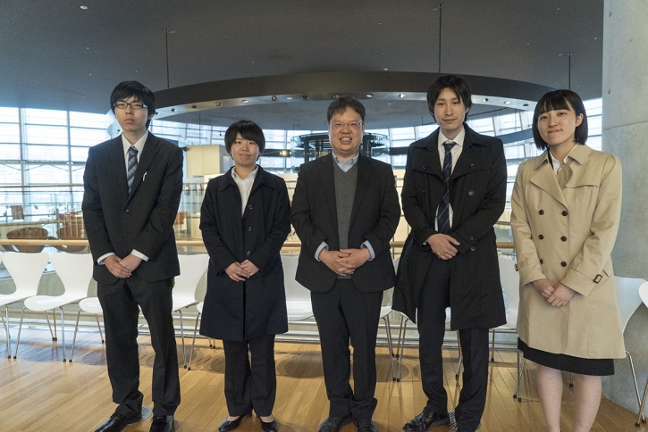 高寺さん、福井さん、田中教授、望月准教授、古田さん